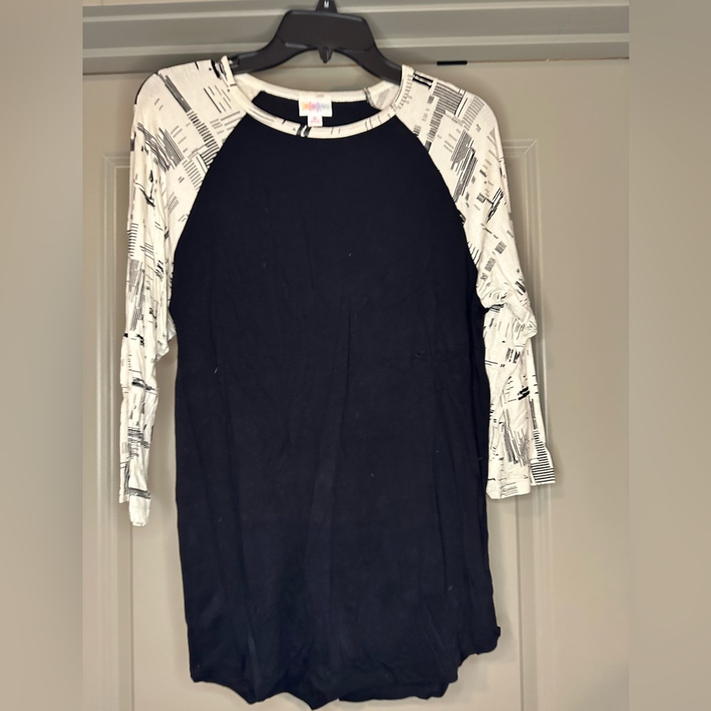 LuLaRoe Randy top